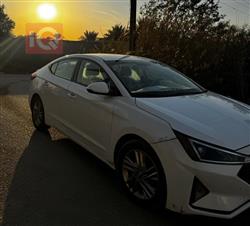 هیۆندای ئەلەنترا